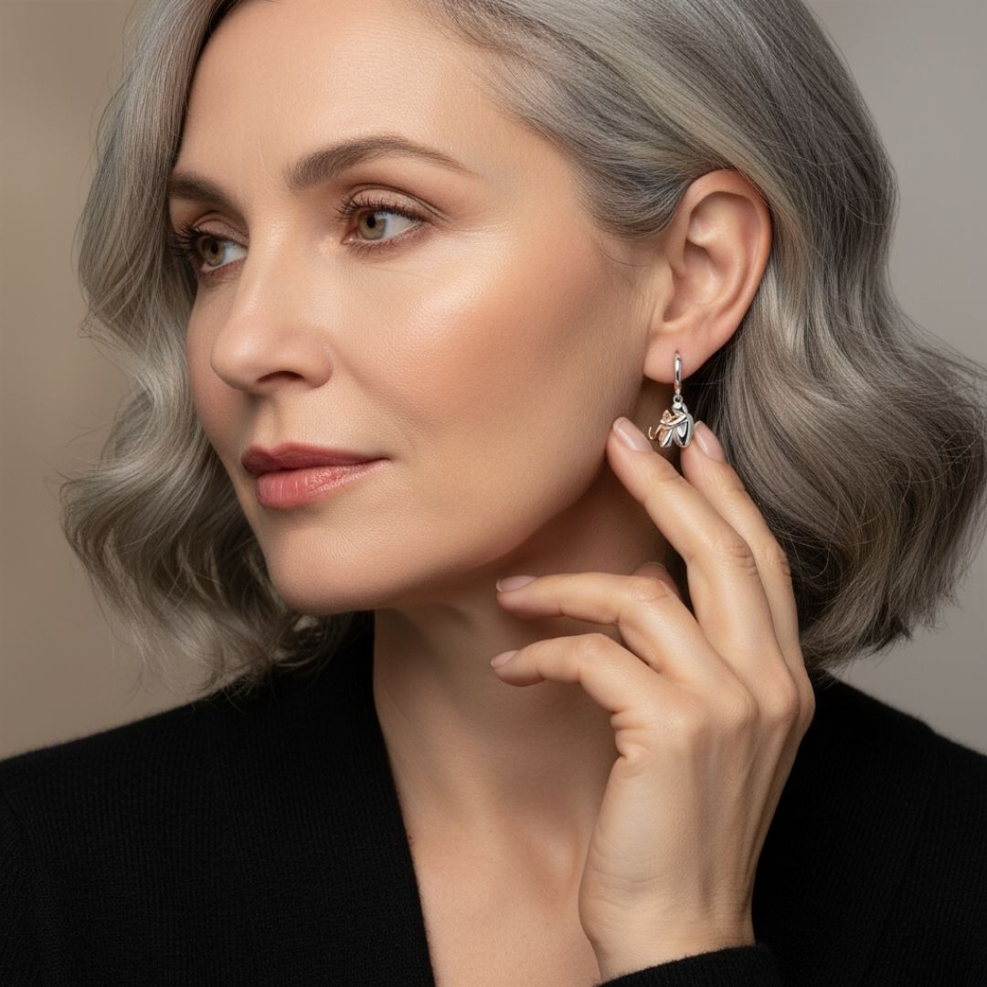 ELOWEN | CAT ICON EARRINGS (ROUND CLOSURE)