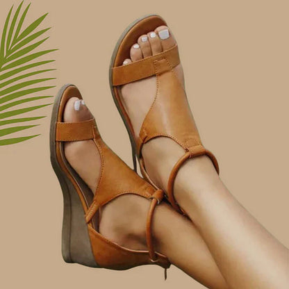 Brenda - Orthopedic leather sandals with heels